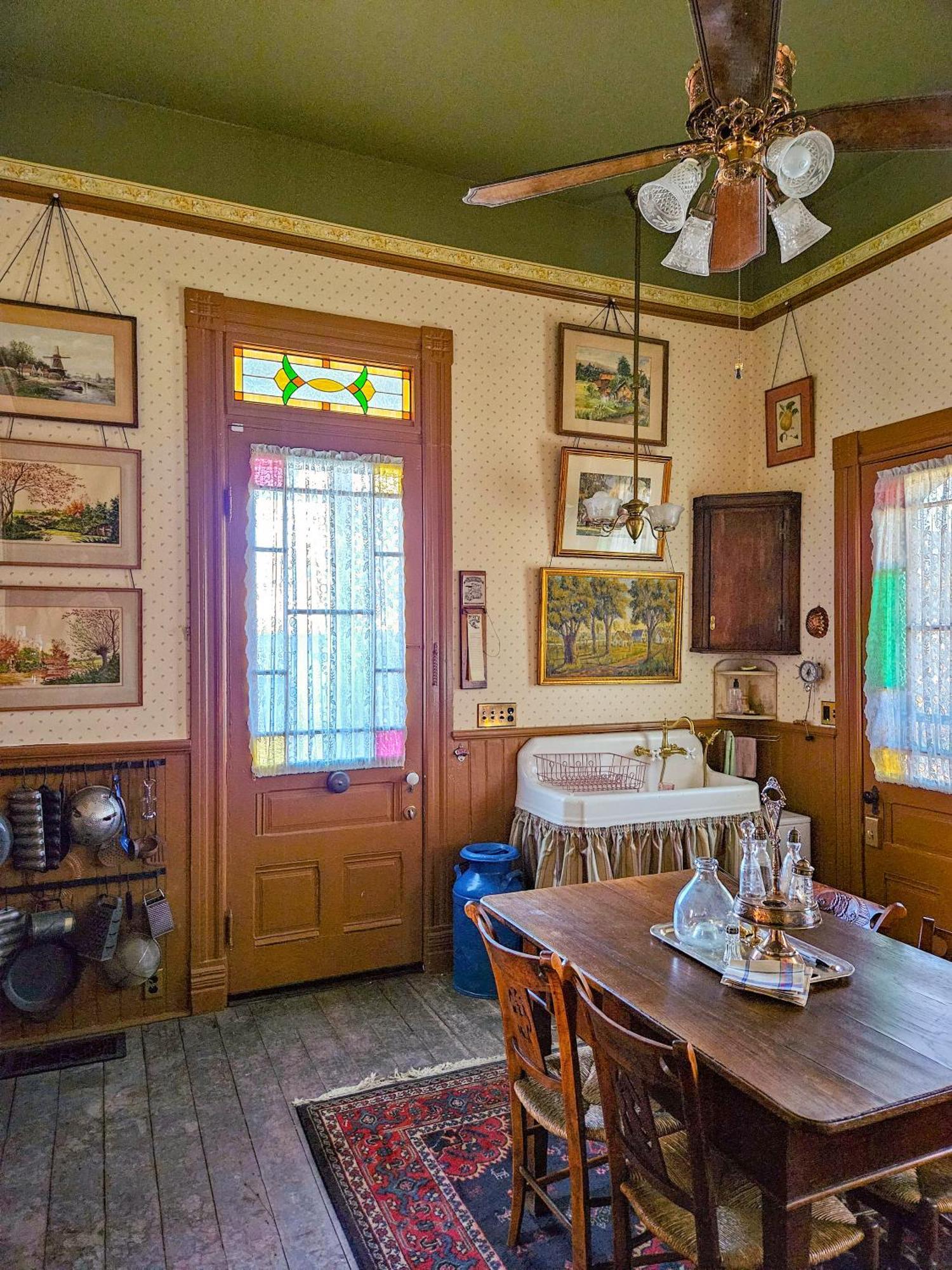 The Jd Hyde Historic Inn Вісалія Екстер'єр фото