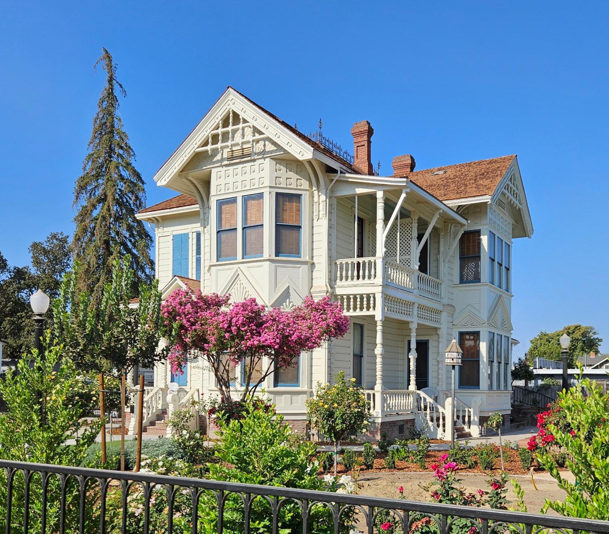 The Jd Hyde Historic Inn Вісалія Екстер'єр фото